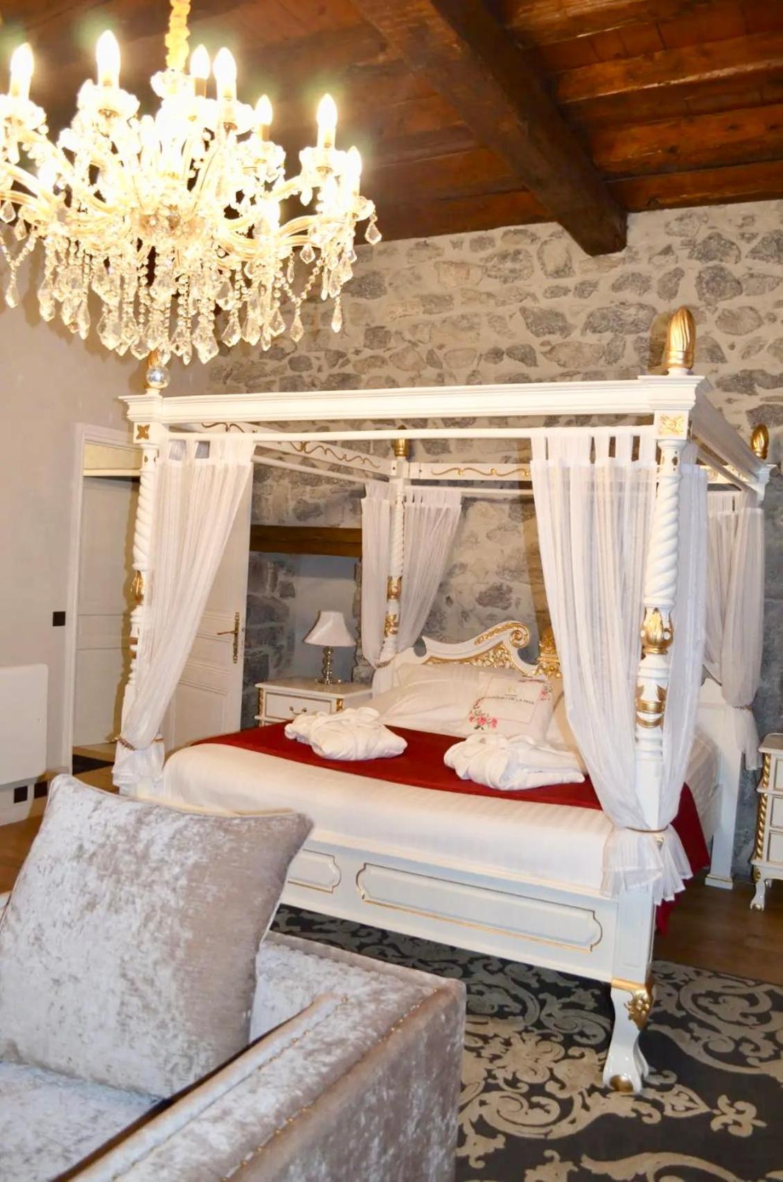 Chateau De La Rive - Suite Prestige - Chambre 2 Personnes Cruet Luaran gambar