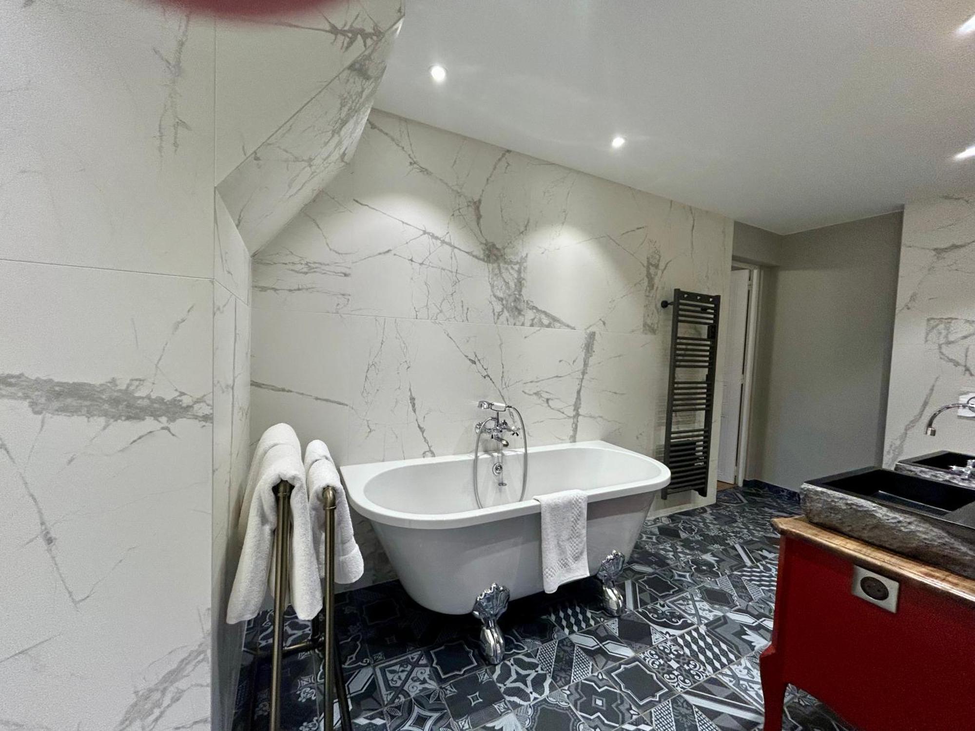 Chateau De La Rive - Suite Prestige - Chambre 2 Personnes Cruet Luaran gambar